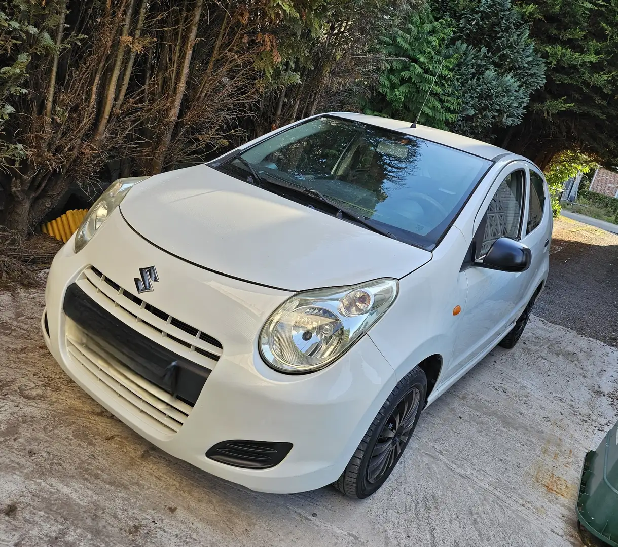 Suzuki Alto 1.0 Benzine Euro 5 Airco Gekeurd Blanco - 1