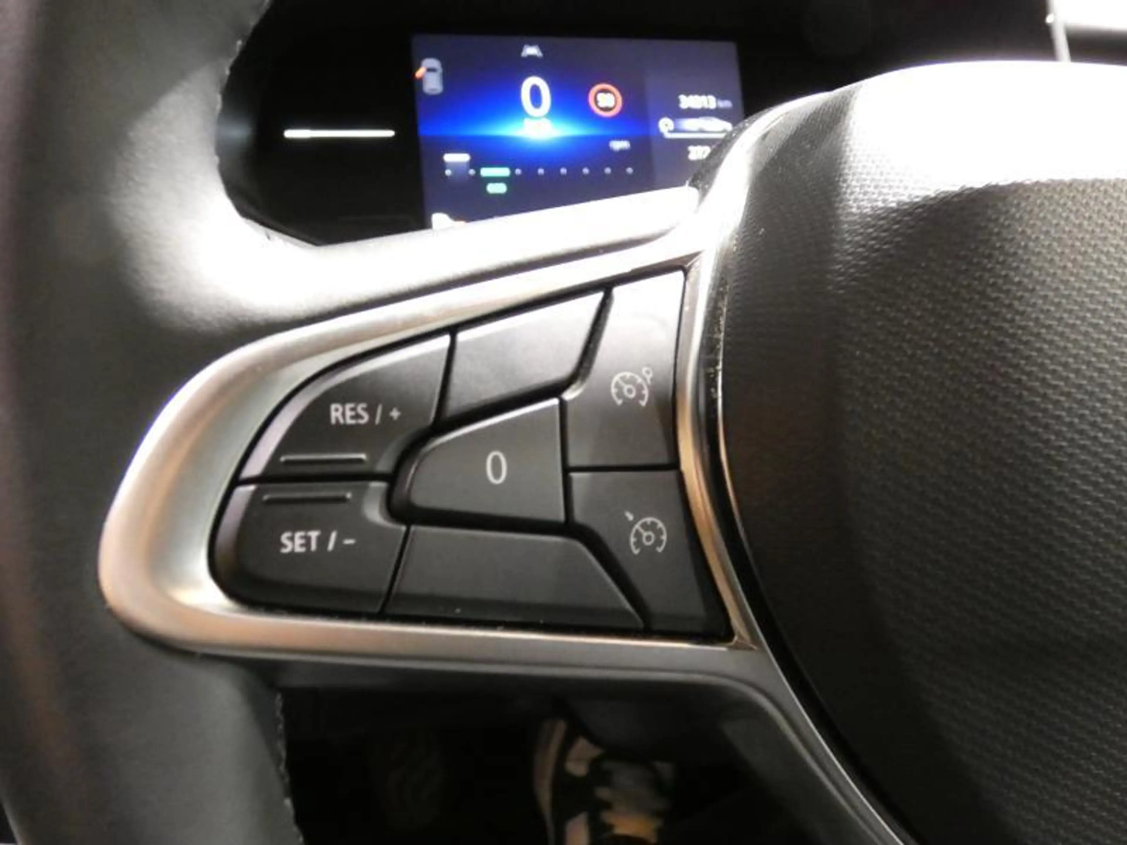 Renault Clio V Evolution — photo 11