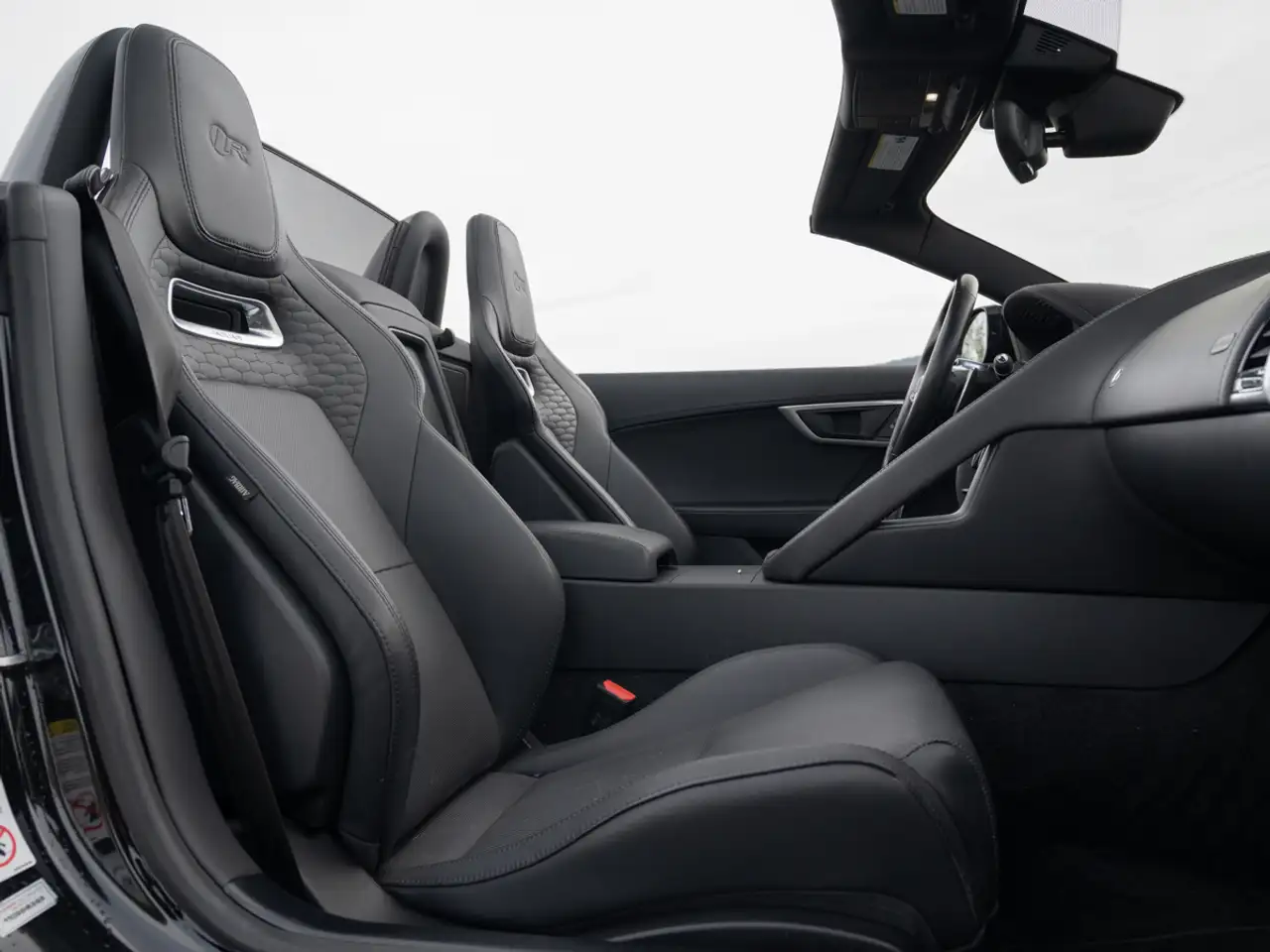 Jaguar F-Type снимка Jaguar F-Type