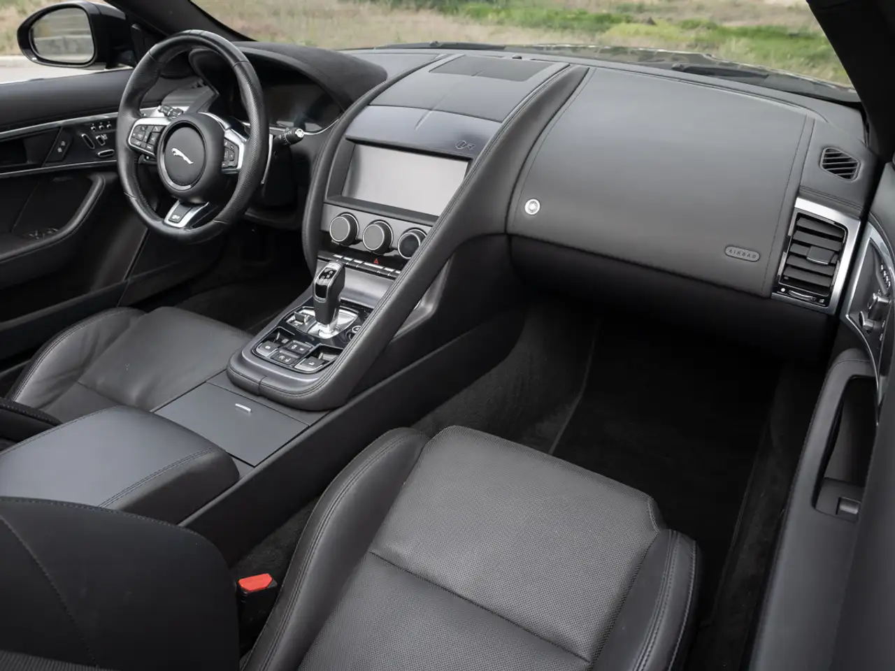 Jaguar F-Type снимка Jaguar F-Type