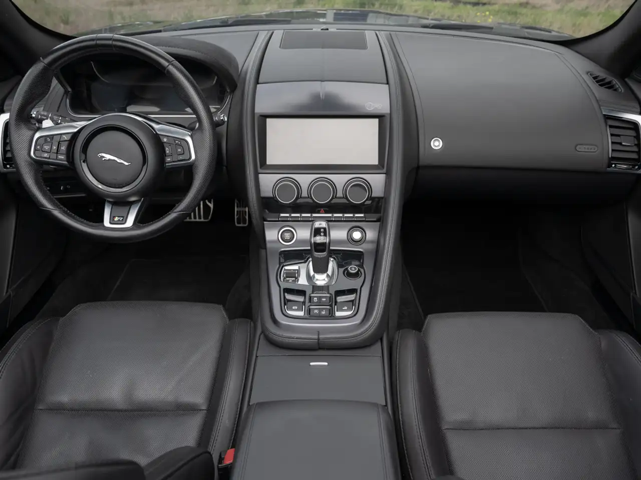 Jaguar F-Type снимка Jaguar F-Type