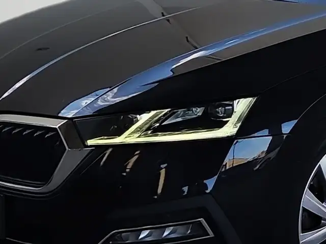 Skoda Octavia view 9