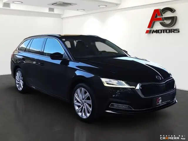 Skoda Octavia view 3