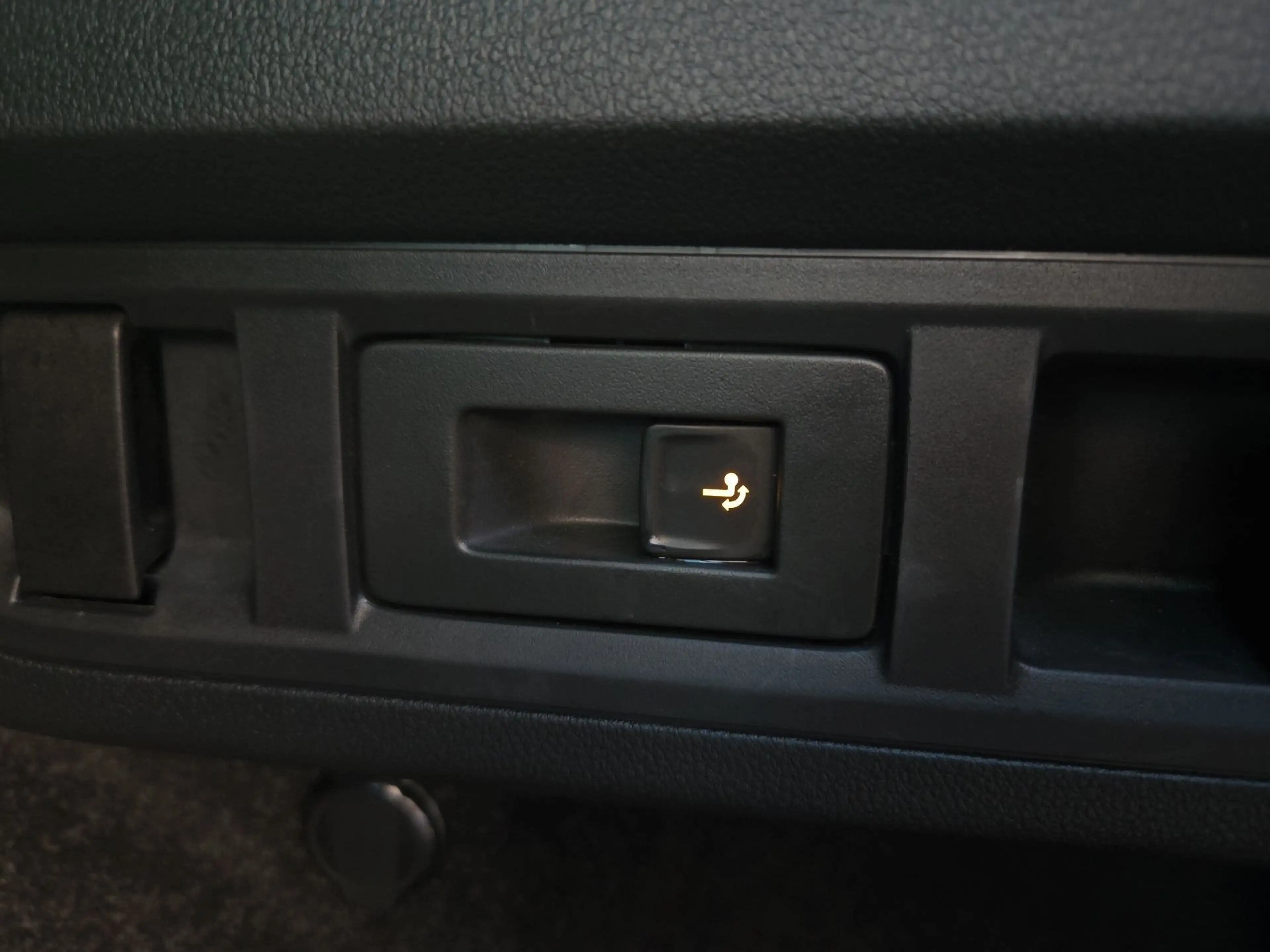 Skoda Octavia Combi 2,0 TDI Style DSG/LED/Kamera/Navi/AHK/1.Bes — photo 14