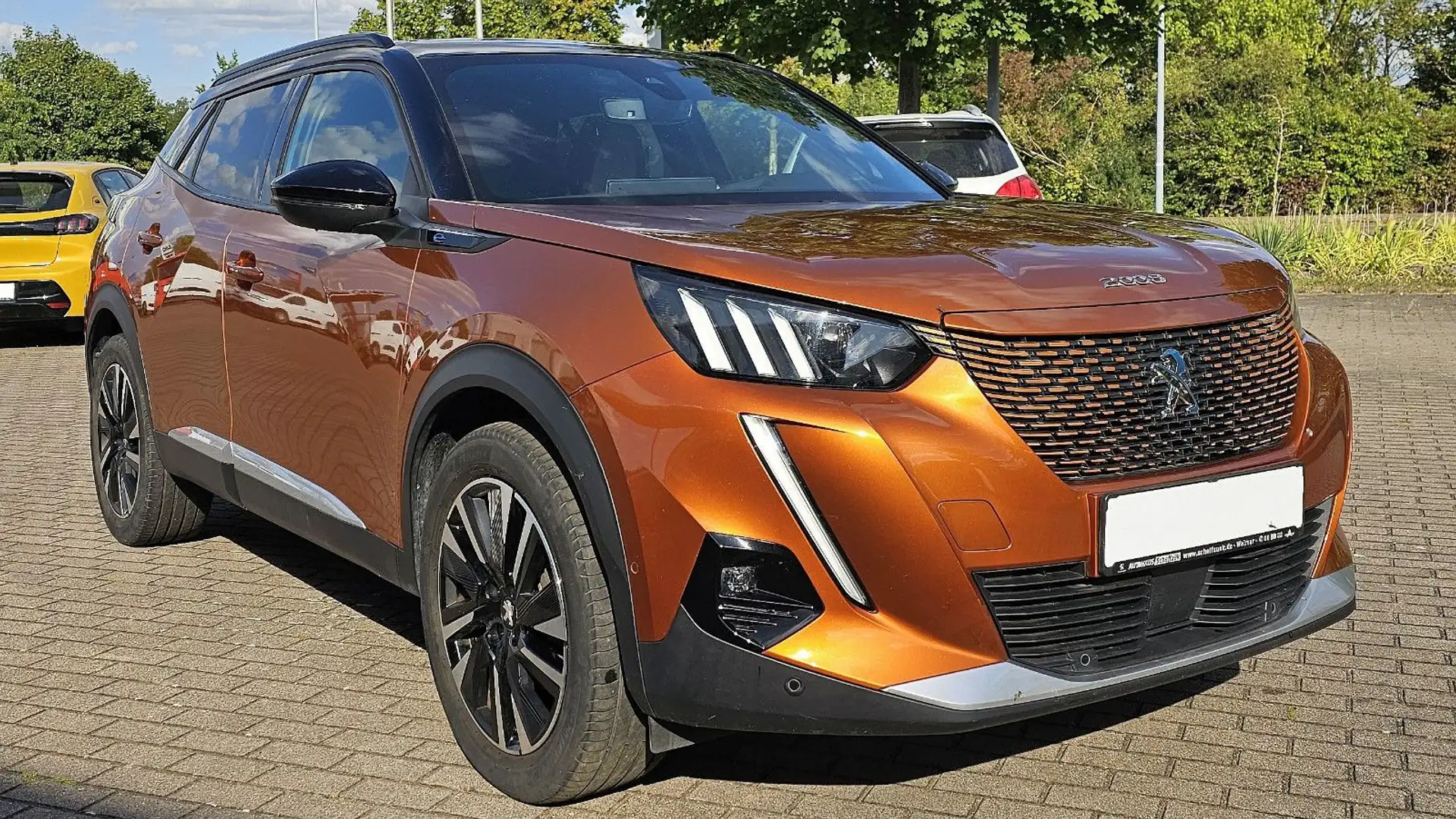 Peugeot 2008 e- GT Pack Orange - 1