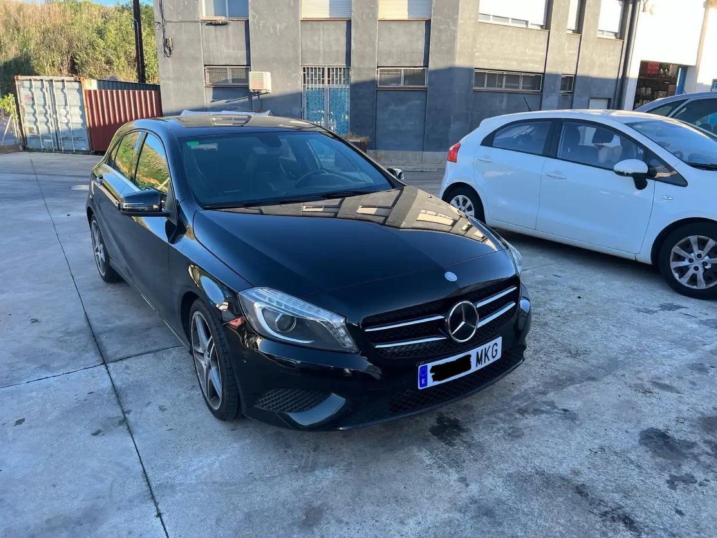 Mercedes-Benz A 180 BE Urban Negro - 1