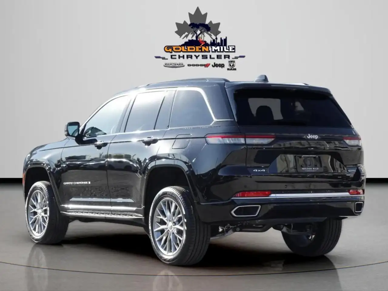 Jeep Grand Cherokee снимка Jeep Grand Cherokee