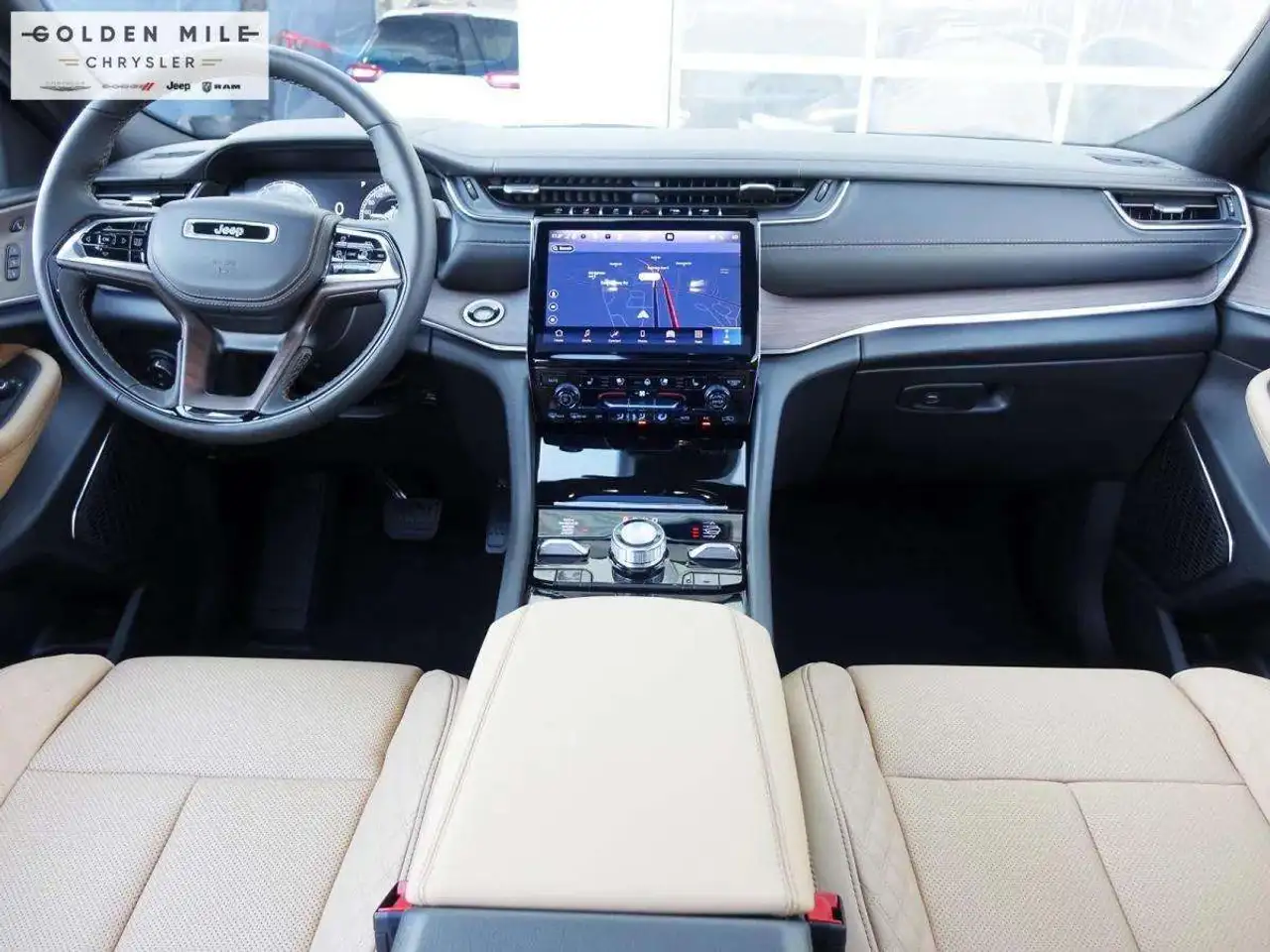 Jeep Grand Cherokee снимка Jeep Grand Cherokee