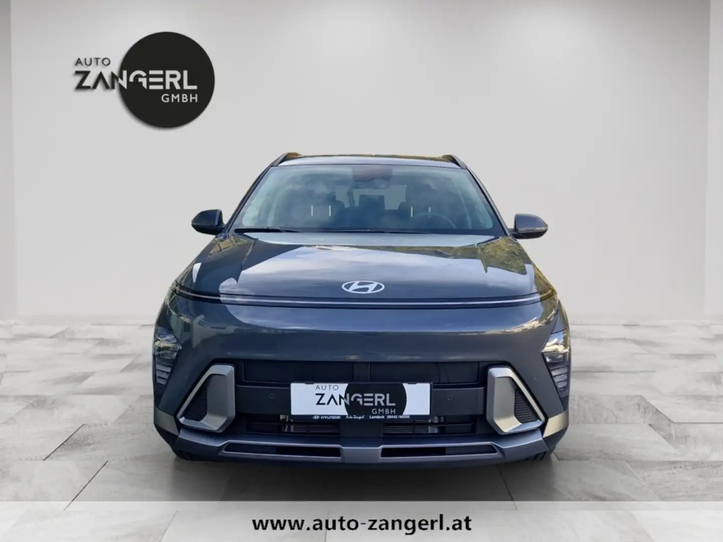 Hyundai KONA (SX2) GO Plus 1.6 T-GDI 4WD DCT k6bu3 Grau - 2