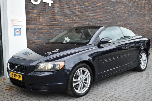 Volvo C70 view 7