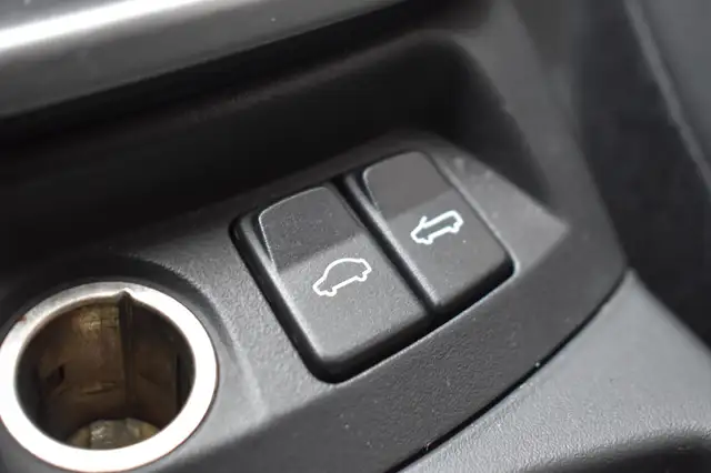 Volvo C70 view 29