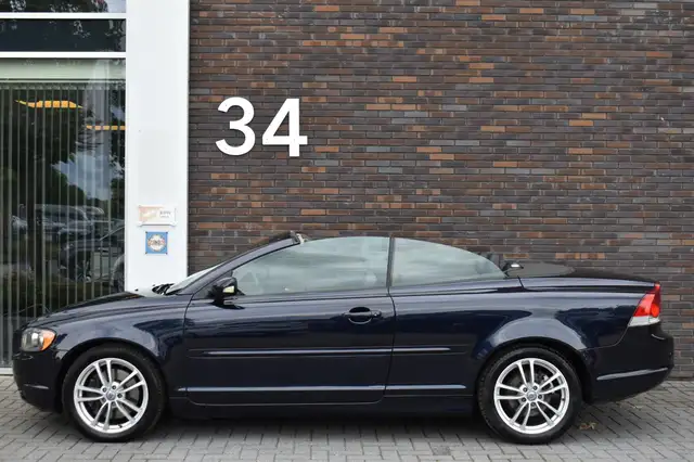 Volvo C70 view 8