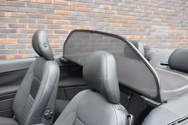 Volvo C70 view 11