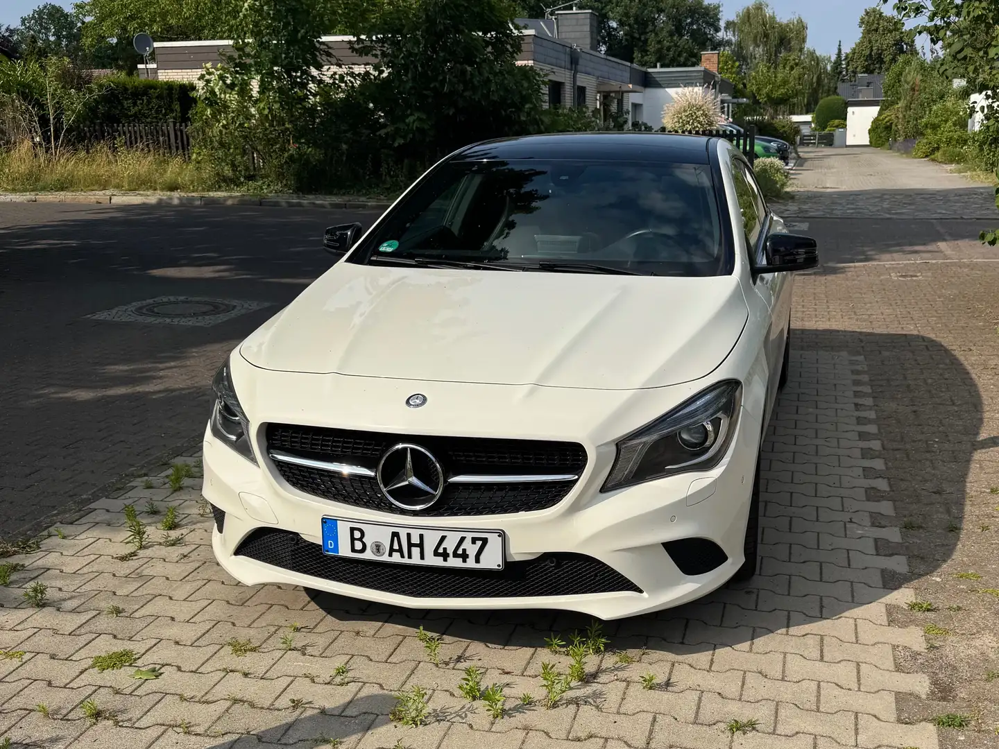 Mercedes-Benz CLA 200 CLA Shooting Brake 200 7G-DCT AMG Line Weiß - 2