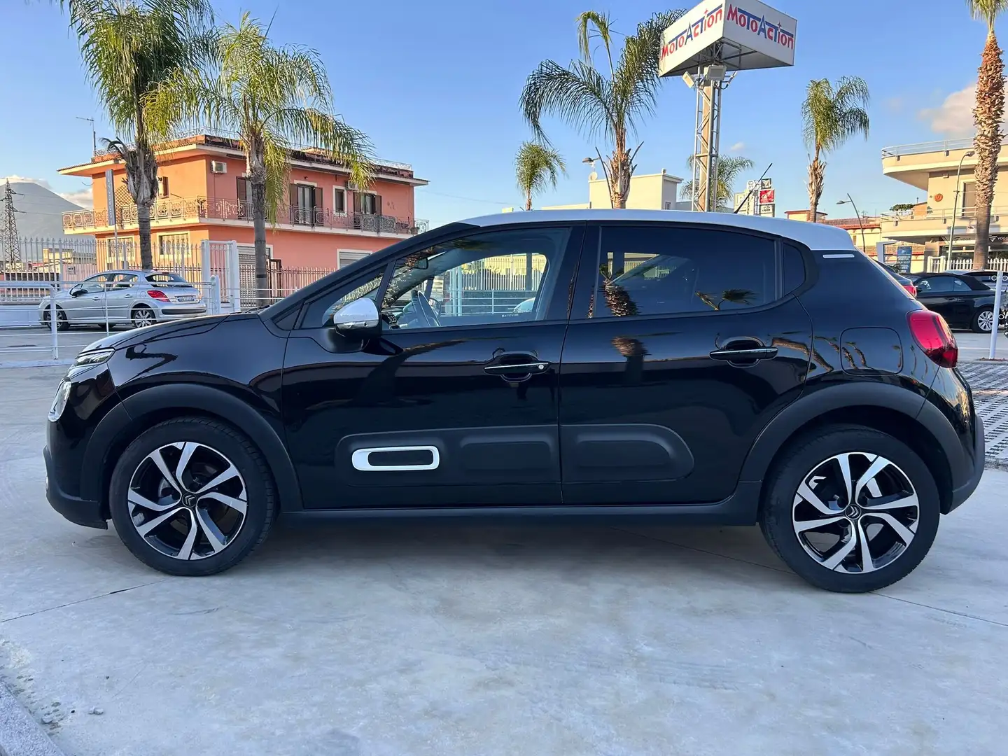Citroen C3 1.2 puretech Shine s&s 83cv Nero - 2