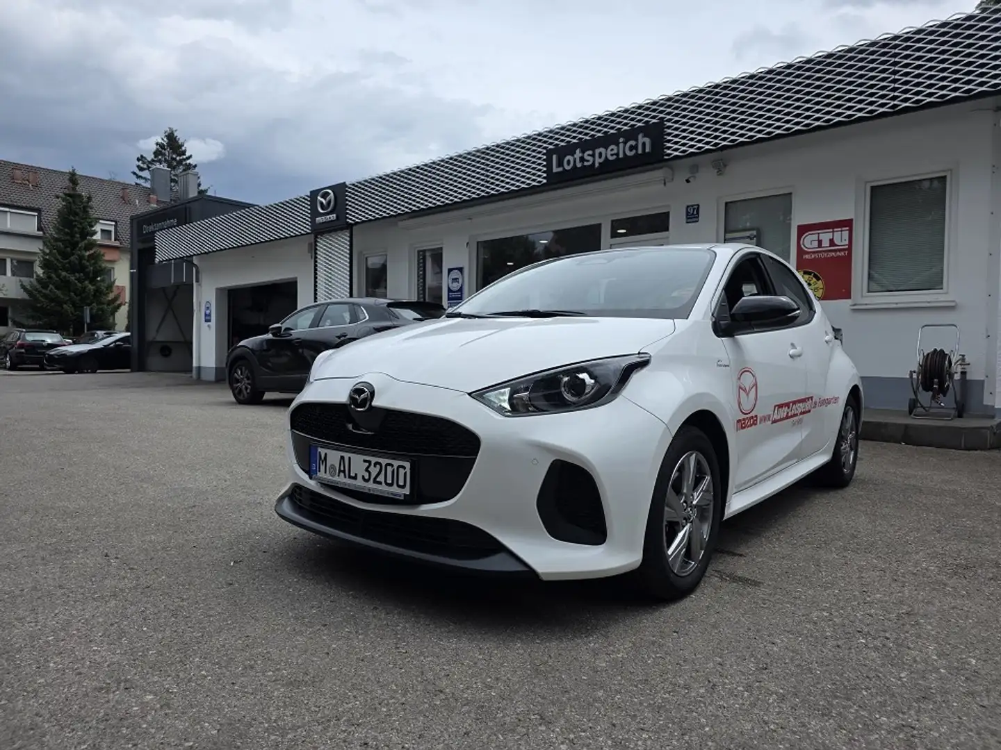 Mazda 2 Hybrid 1.5L Hybrid VVT-i Exclusive, Sitzheizung, S Weiß - 2