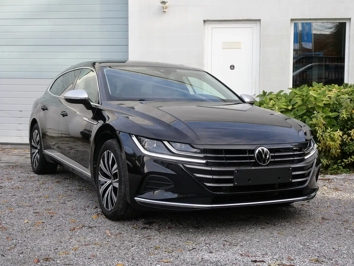 Volkswagen Arteon Shooting Brake eHybrid Plug-in 218pk, Pano,Camera Schwarz - 2