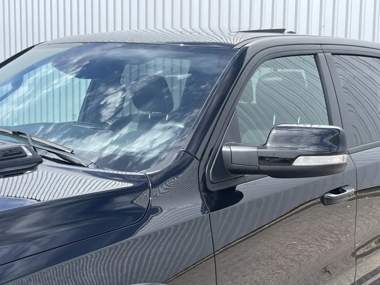 Dodge RAM 1500 pick up 4x4 Crew Cab Laramie Night Sport LPG Noir - 2