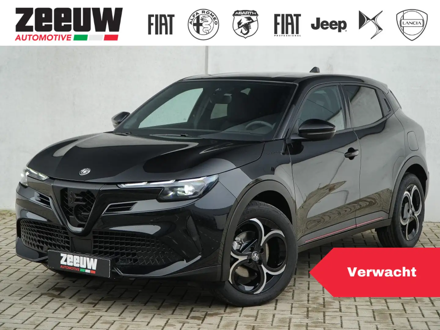 Alfa Romeo Junior 1.2 Turbo 136 PK Ibrida Speciale | Techno Nero - 1