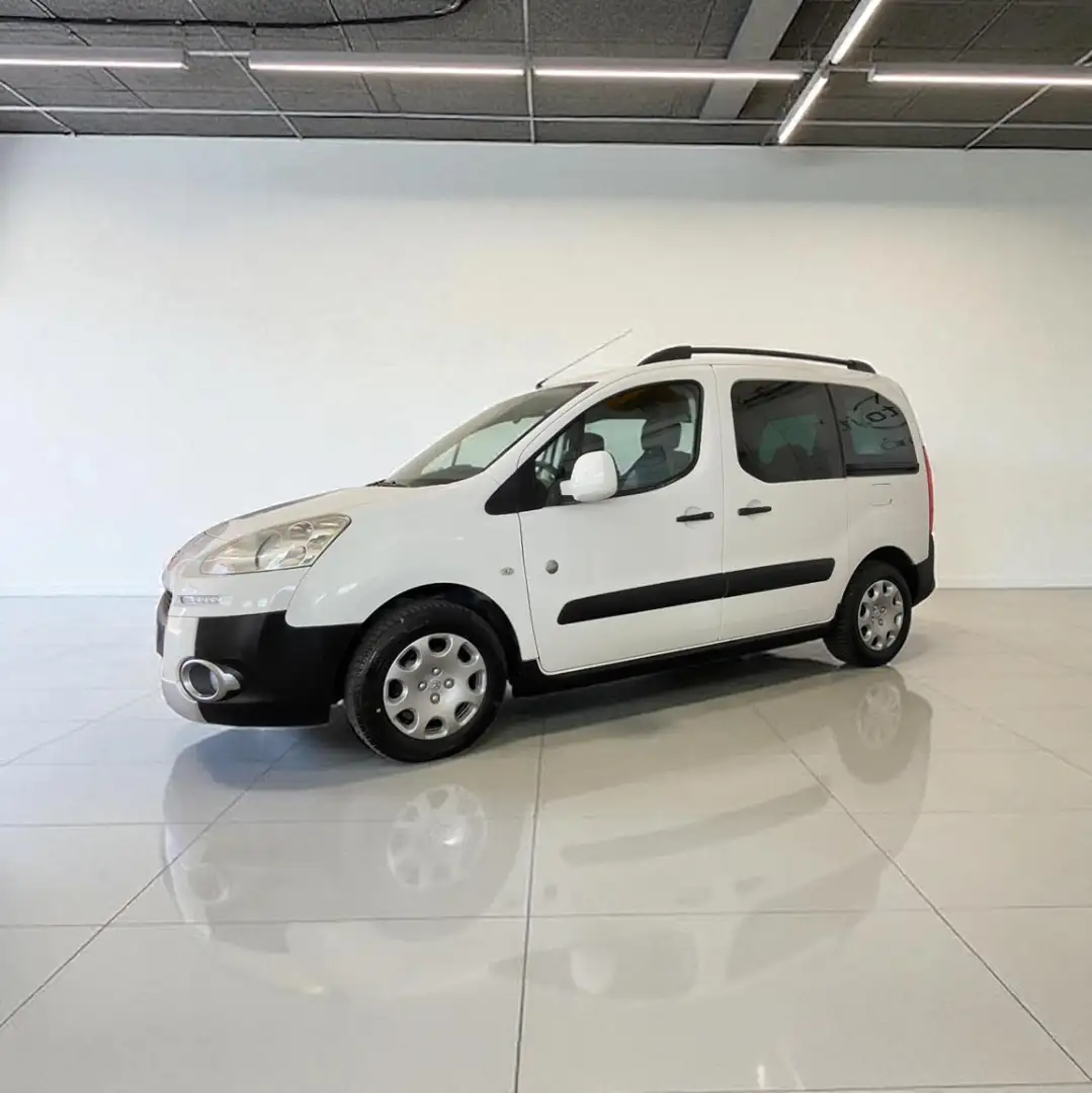 Peugeot Partner Tepee 1.6 HDi 115CV Outdoor Blanc - 1