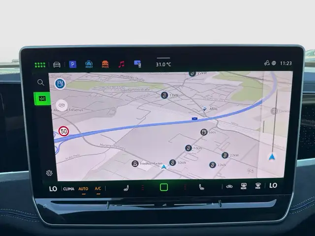 Volkswagen Passat view 9