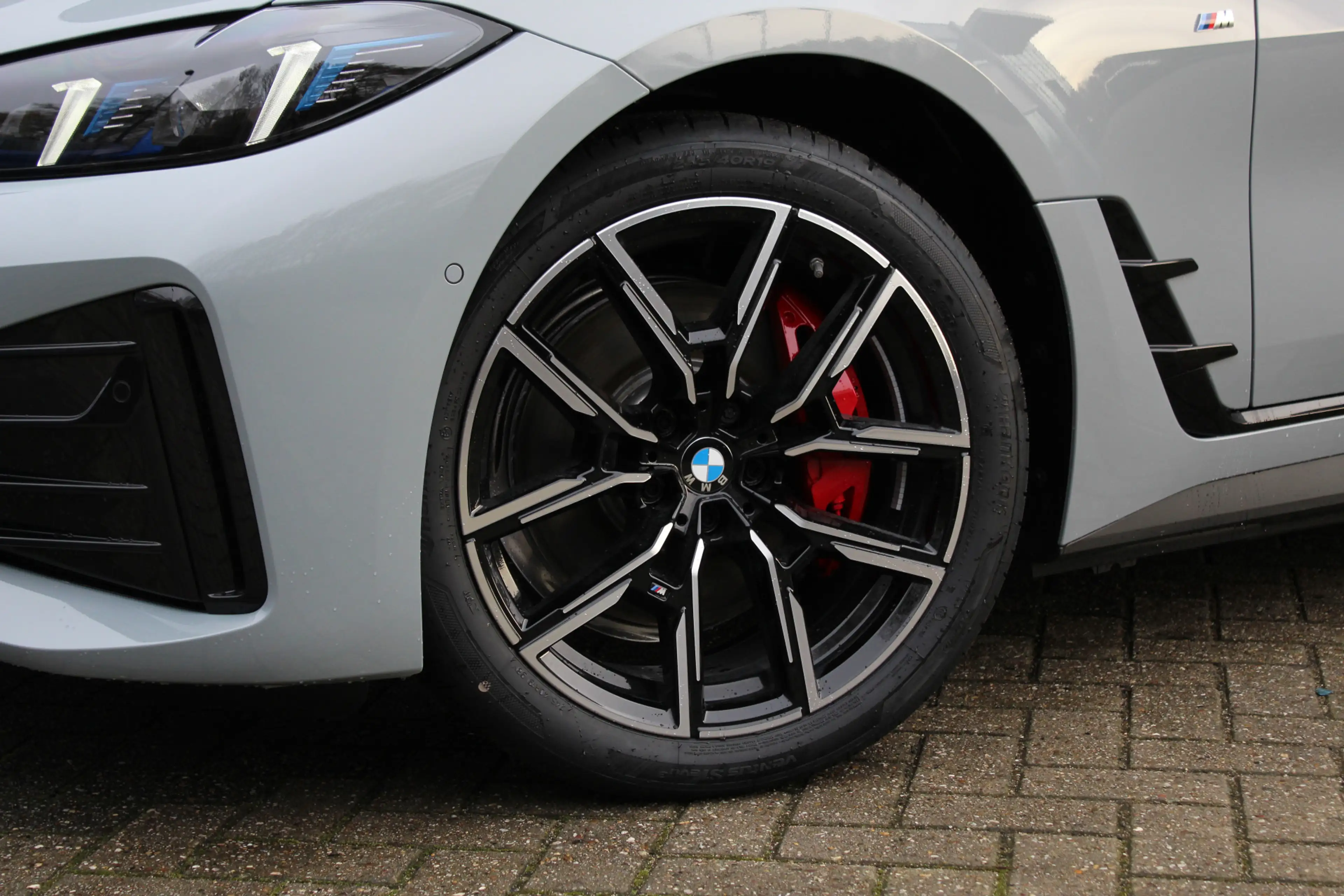 BMW i4 xDrive40 Gran Coupé M Sport / Schuif-kanteldak / T — photo 12