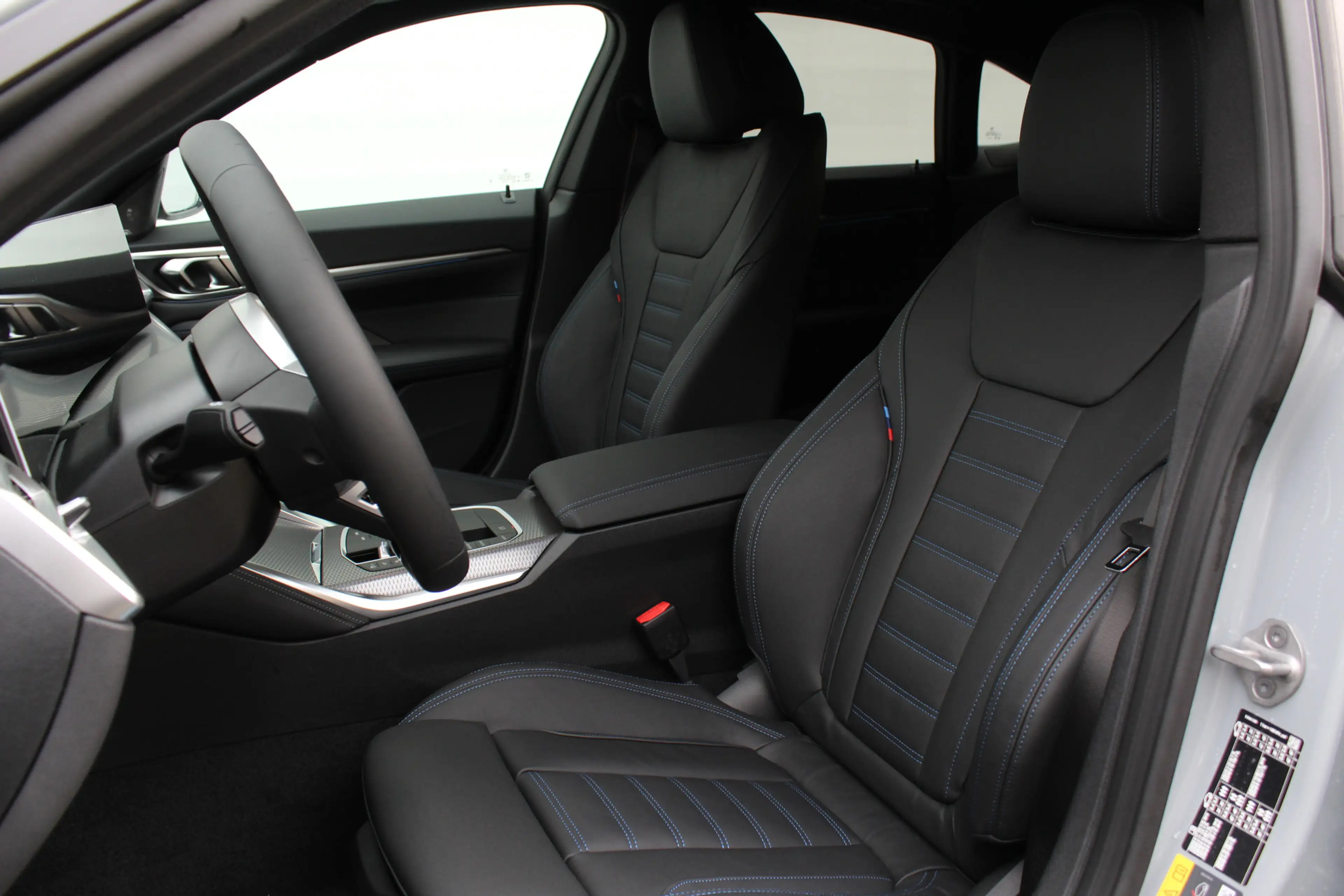 BMW i4 xDrive40 Gran Coupé M Sport / Schuif-kanteldak / T — photo 7