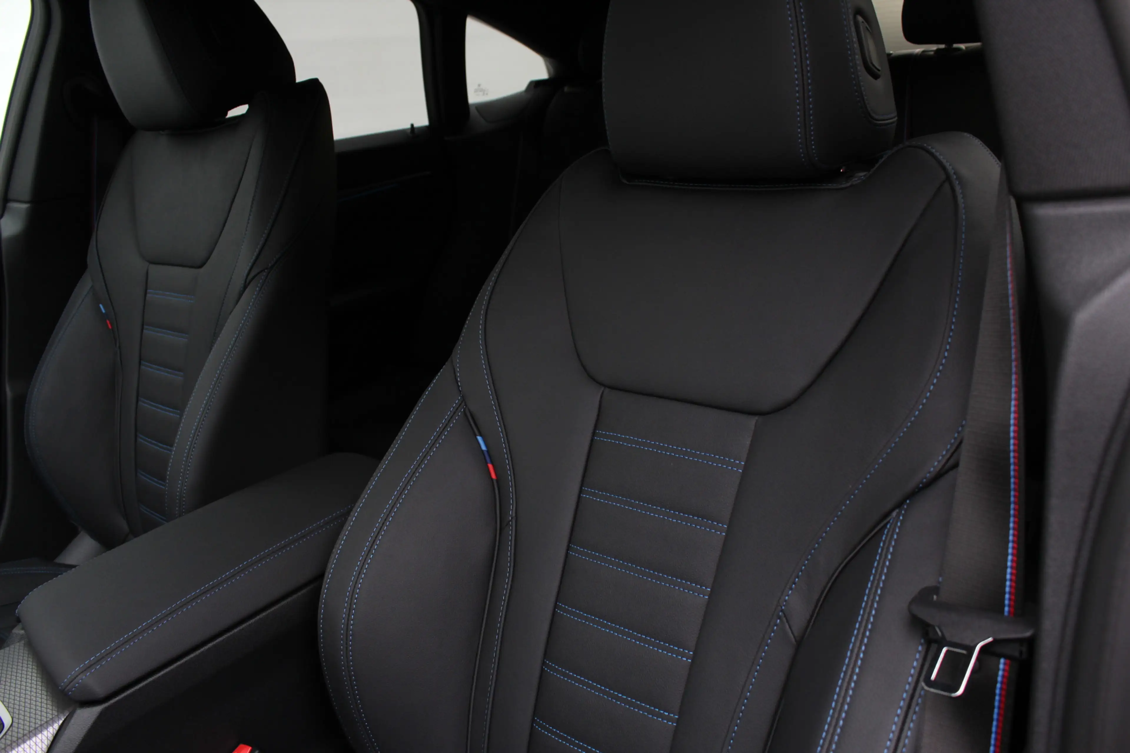 BMW i4 xDrive40 Gran Coupé M Sport / Schuif-kanteldak / T — photo 14