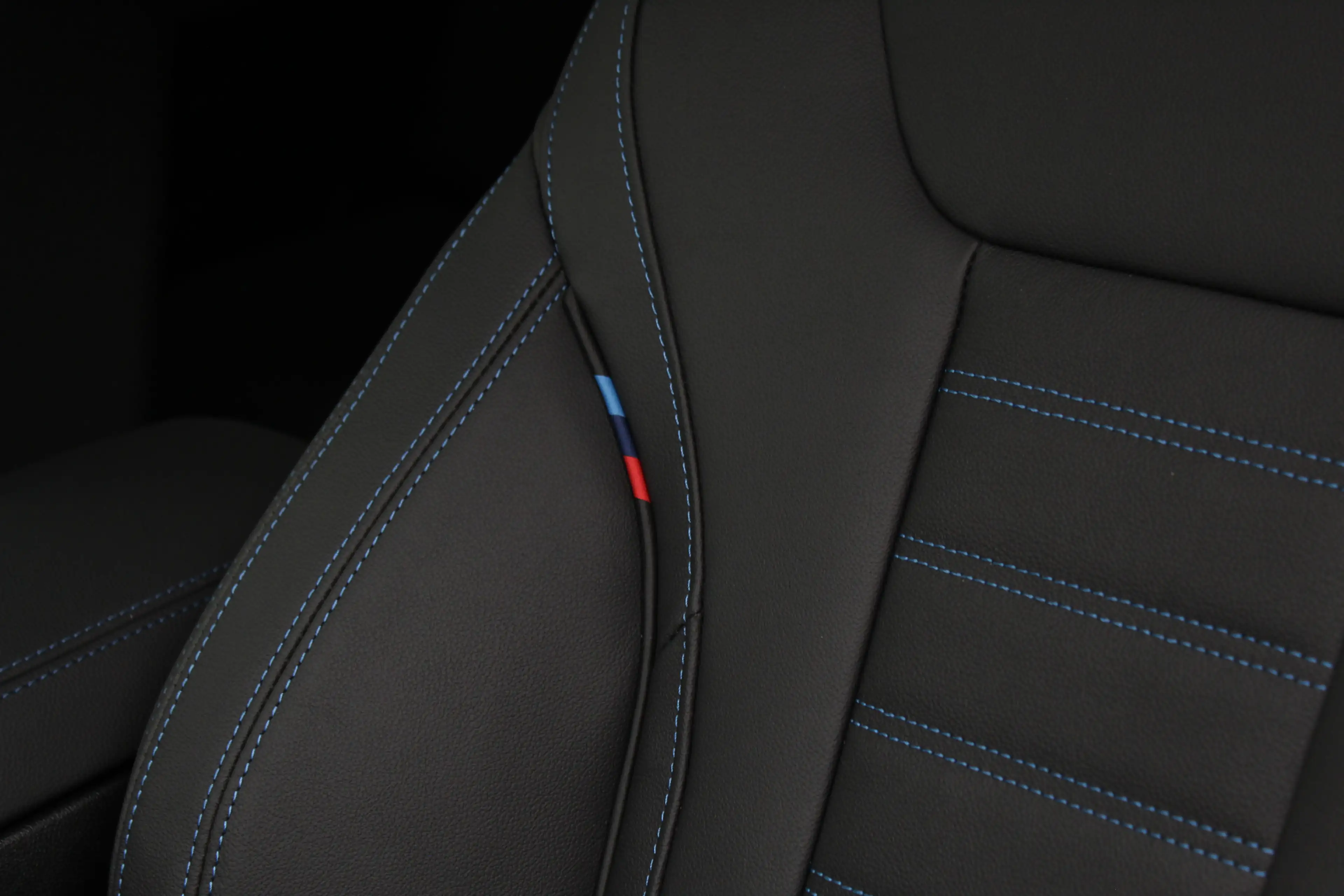 BMW i4 xDrive40 Gran Coupé M Sport / Schuif-kanteldak / T — photo 15