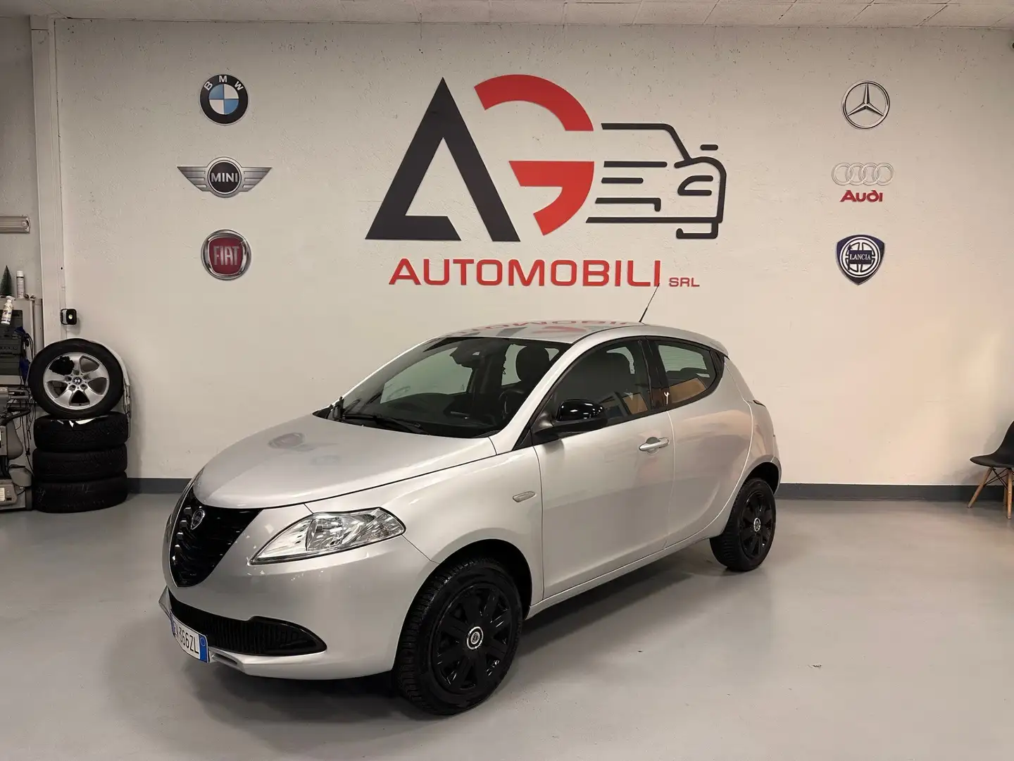 Lancia Ypsilon Ypsilon III 0.9 t.air Elefantino ecochic metano Argento - 1