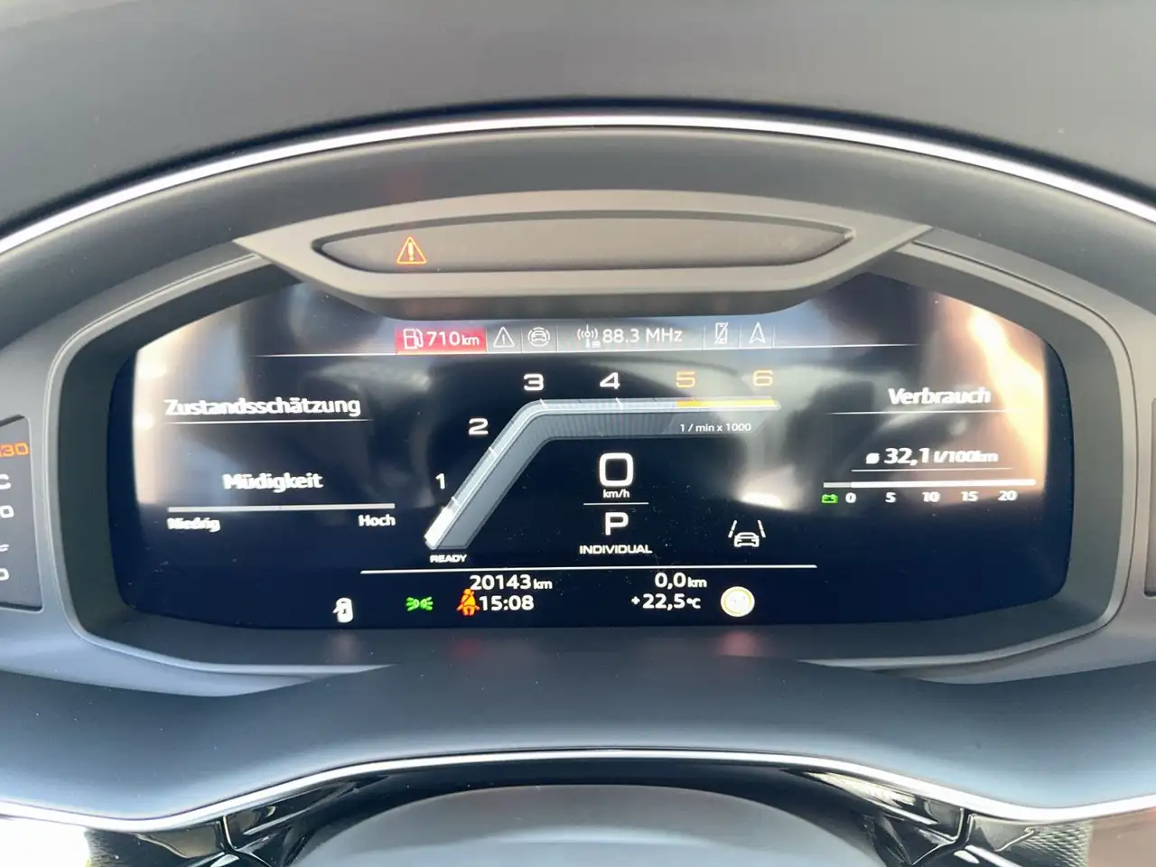 Audi Q8 S line 50 TDI AHK/StHz/HuD/22''/HDMatrix/4Len 10
