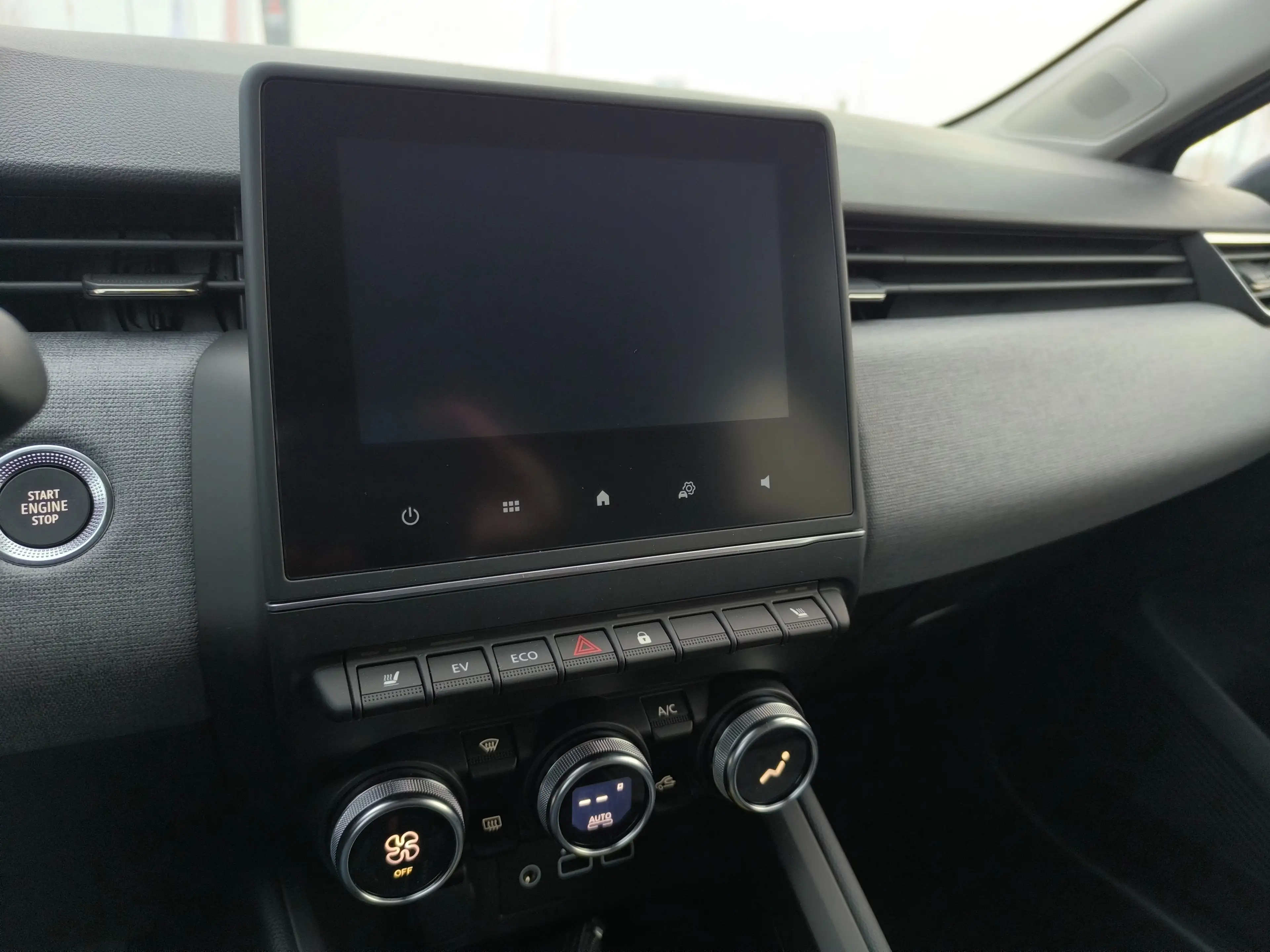 Mitsubishi Colt 1,6 HEV Invite S+C AT25 — photo 11