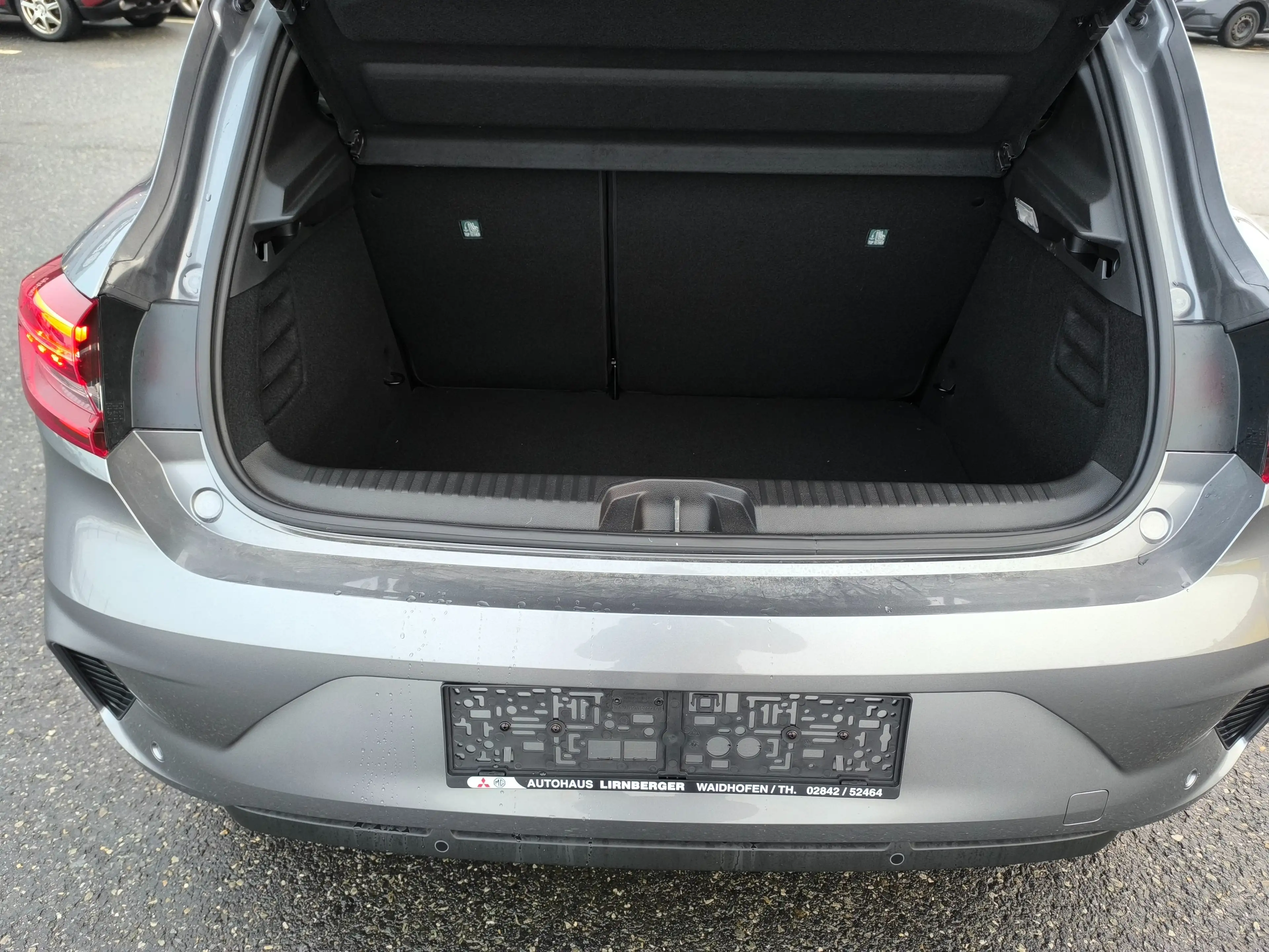 Mitsubishi Colt 1,6 HEV Invite S+C AT25 — photo 5