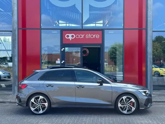 Audi A3 view 4