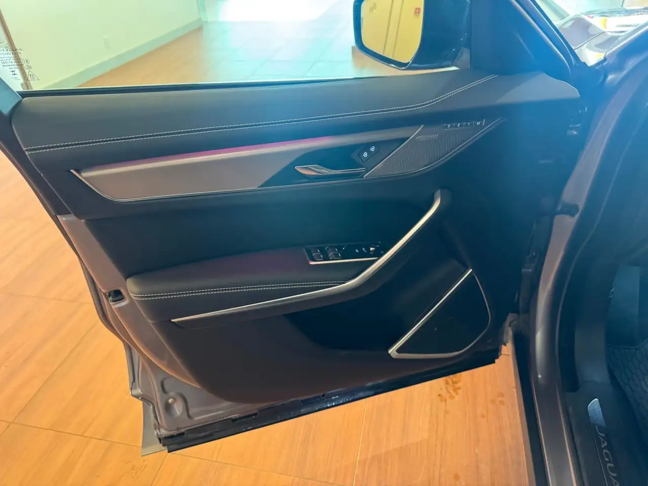 Jaguar F-Pace снимка Jaguar F-Pace