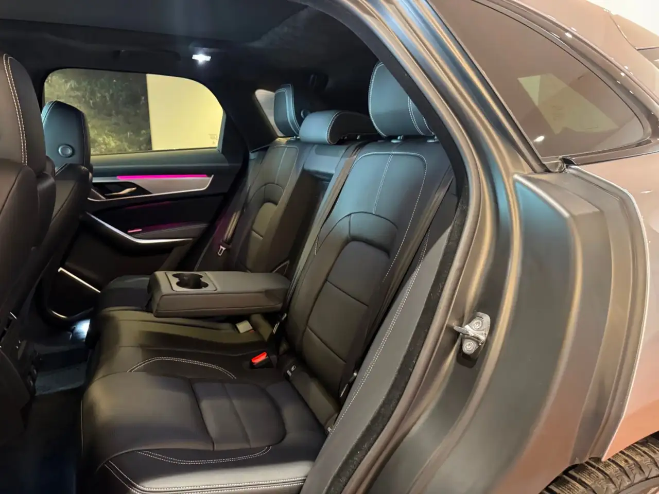 Jaguar F-Pace снимка Jaguar F-Pace