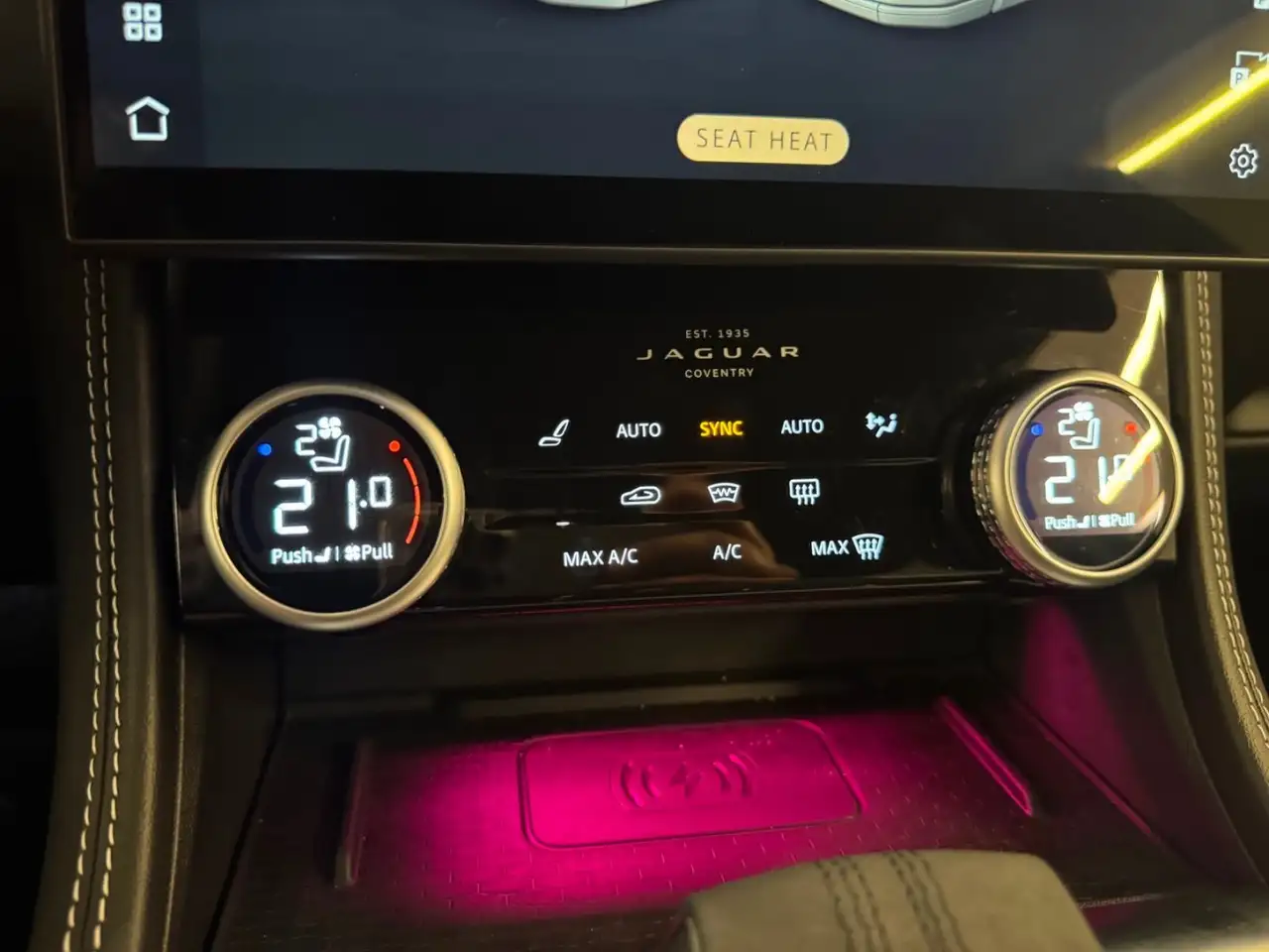 Jaguar F-Pace снимка Jaguar F-Pace