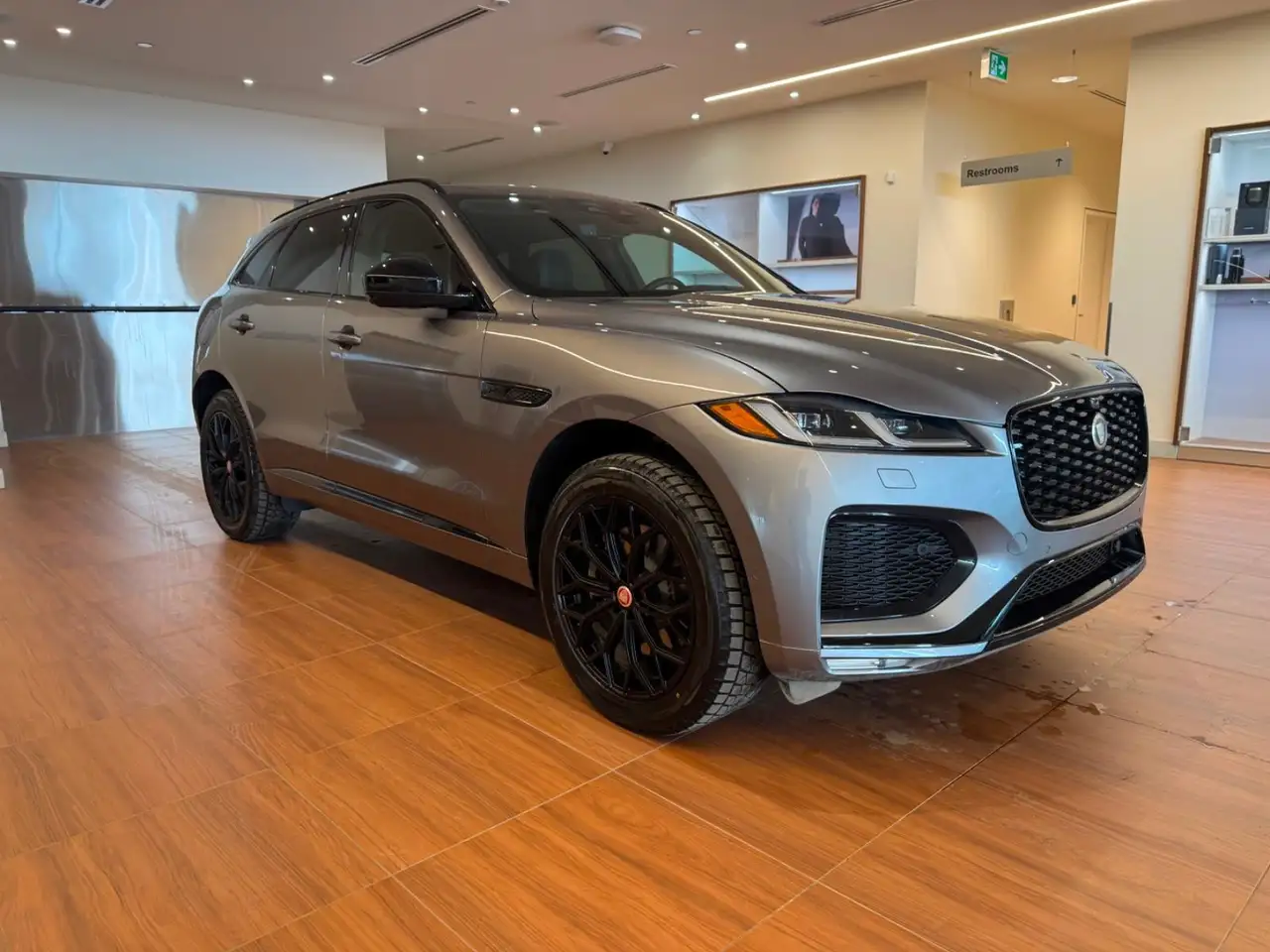 Jaguar F-Pace снимка Jaguar F-Pace