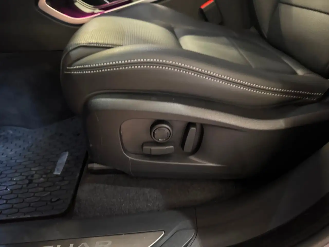Jaguar F-Pace снимка Jaguar F-Pace