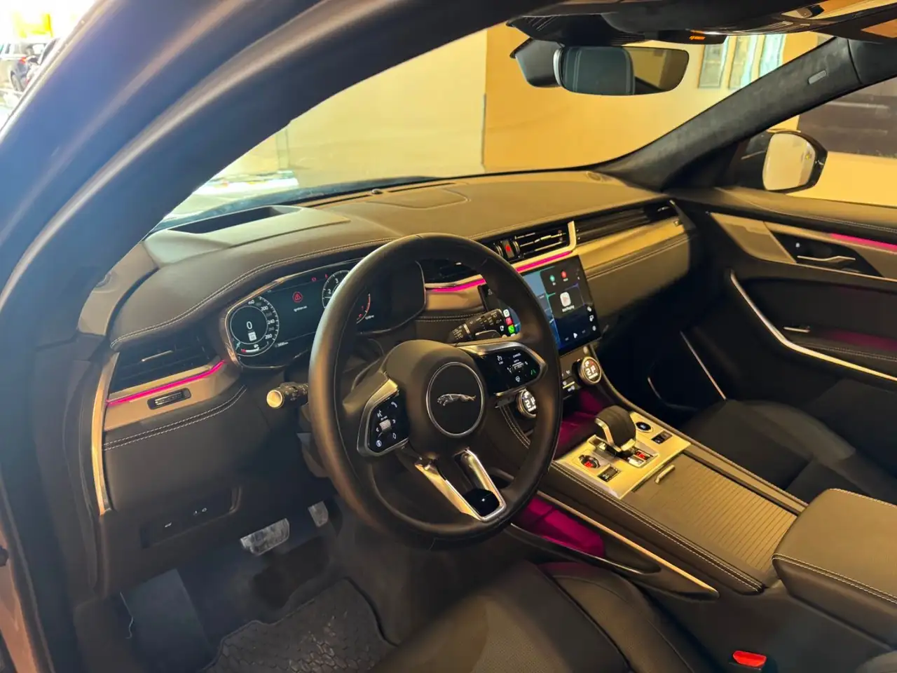 Jaguar F-Pace снимка Jaguar F-Pace