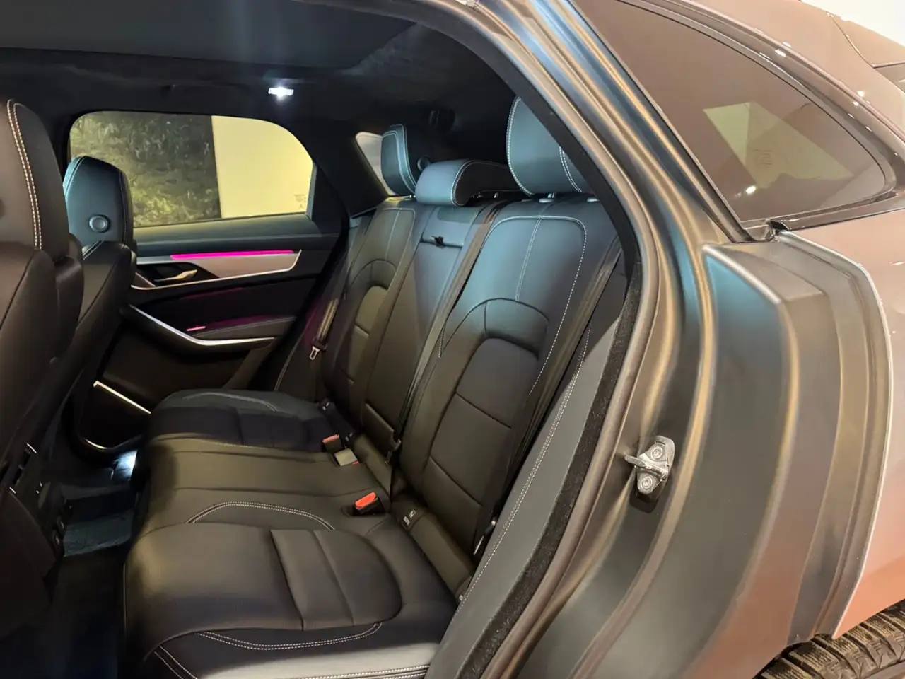 Jaguar F-Pace снимка Jaguar F-Pace