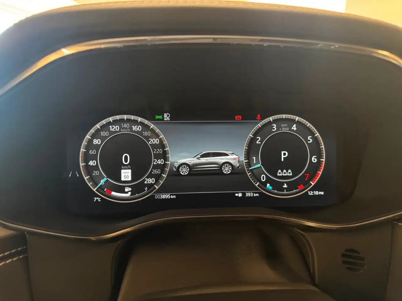 Jaguar F-Pace снимка Jaguar F-Pace