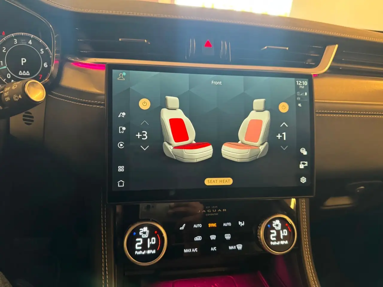 Jaguar F-Pace снимка Jaguar F-Pace