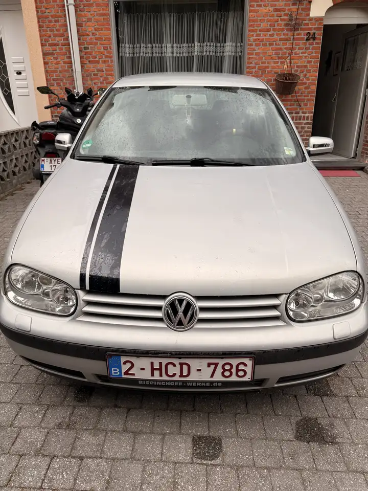 Volkswagen Golf 1.6i Base, foto 1