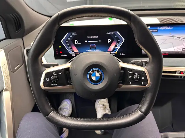 BMW Ix view 16