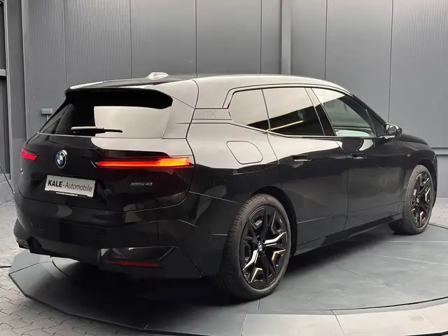 BMW Ix view 5