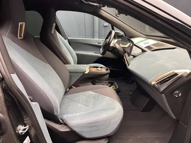 BMW Ix view 8