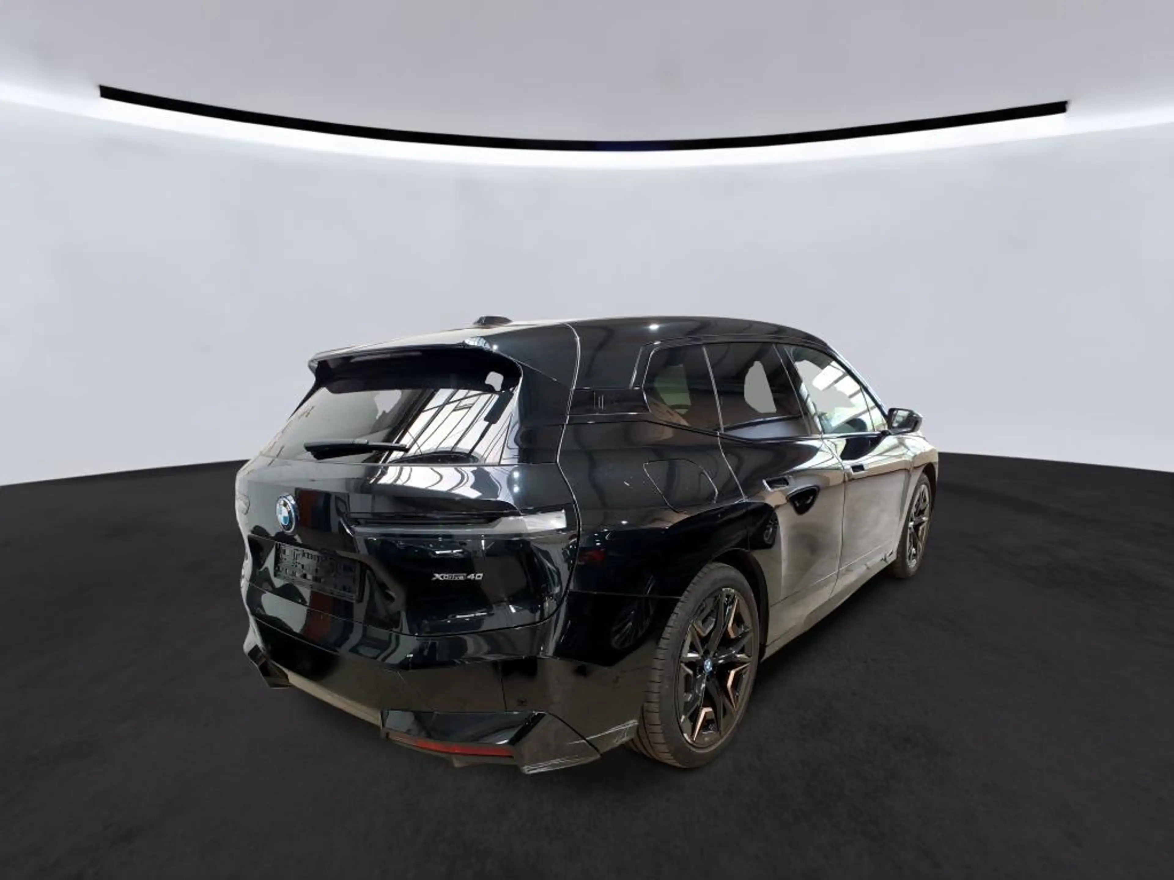 BMW iX xDrive40 Sport *22Zoll*LASER*SoftClose*360*H&K*DrivAssist* — photo 3