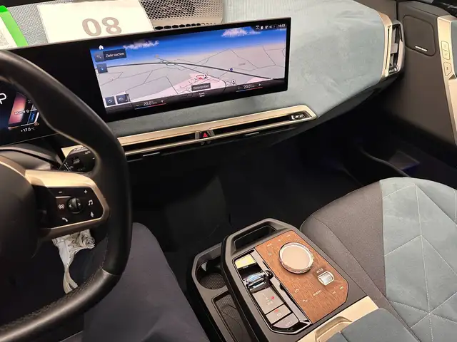 BMW Ix view 18