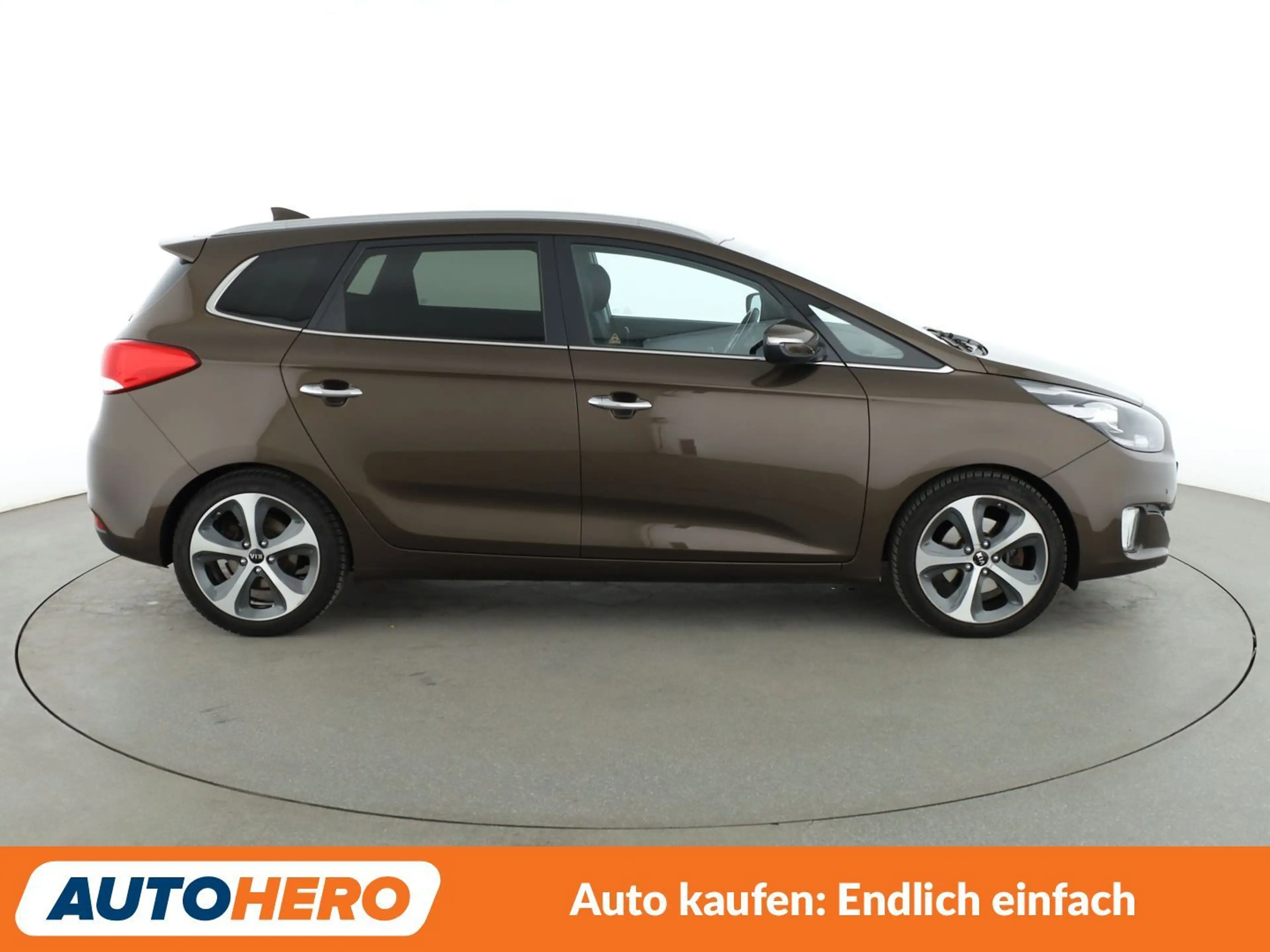 Kia Carens 1.7 CRDi UEFA Euro 2016*NAVI*TEMPO*CAM*PDC* — photo 7